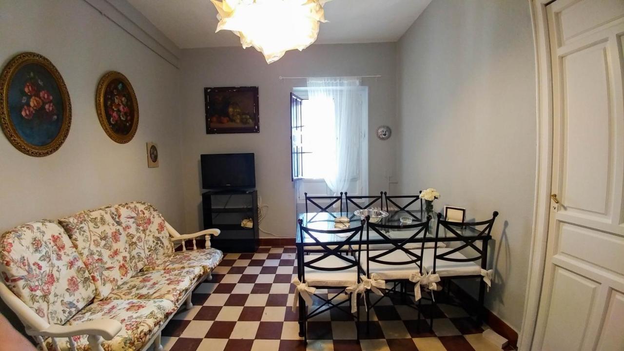 Apartamento Plaza De Dona Elvira 8 Seville Exterior photo